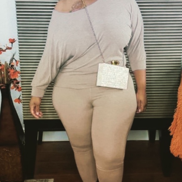 Two piece khaki set - Picture 4 of 4